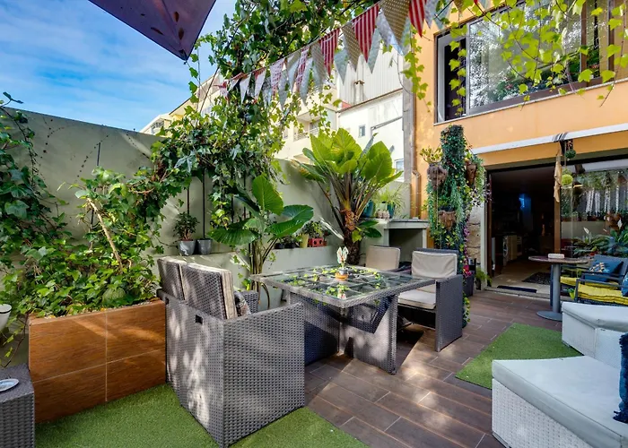 Garden In Town Hostel